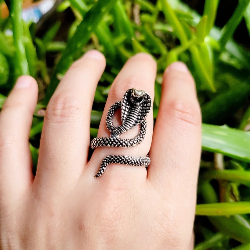 New Classic Silver Cobra Snake Ring